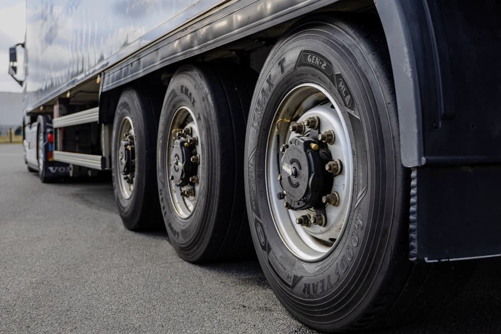 Market Sizing and Dealer Optimization for Truck and Bus Tyres